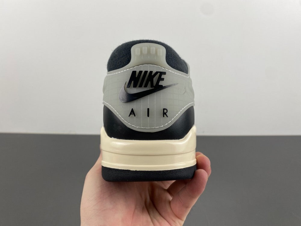 Air Jordan 4 RM 'Black Cat'