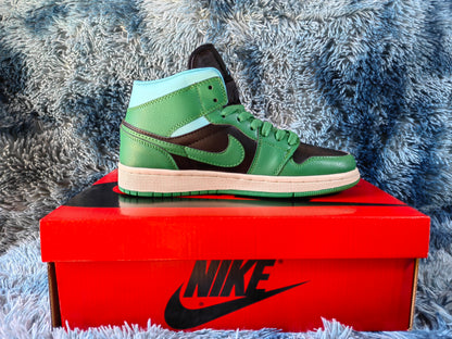 Air Jordan 1 Retro High OG "Pine Green Black"