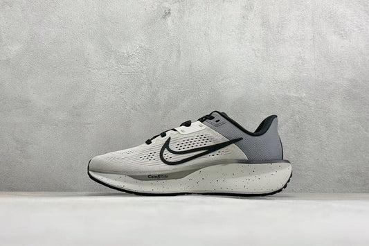 Nike Quest 6 in Grey/Black: Urban Engine