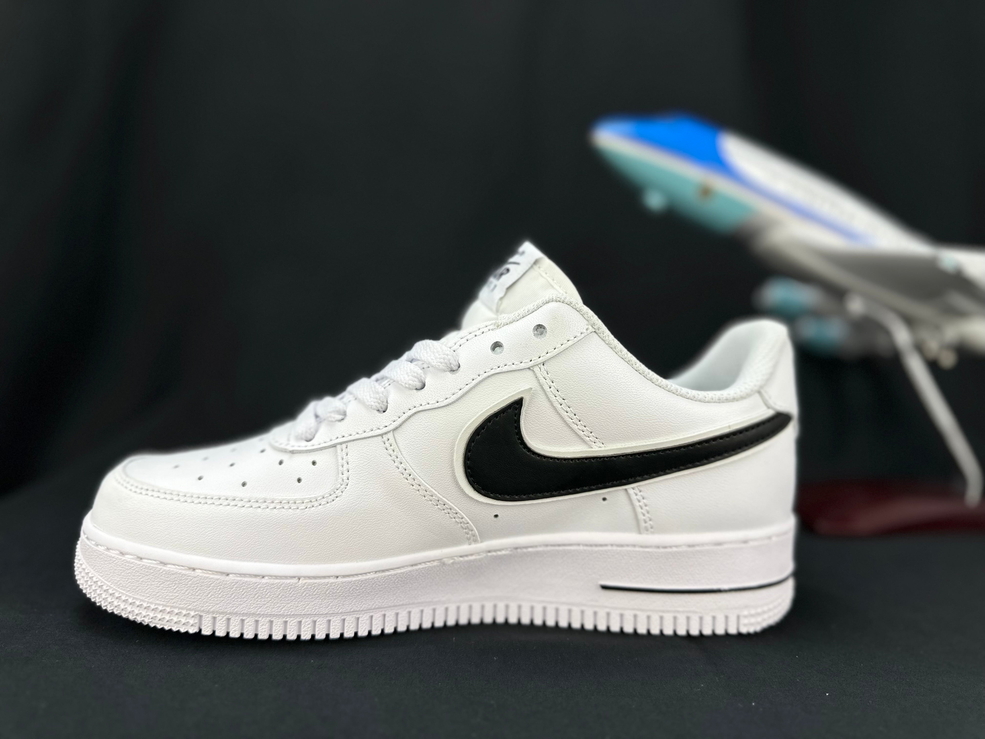 NIKE AIR FORCE 1 "Double Swoosh White/Black"