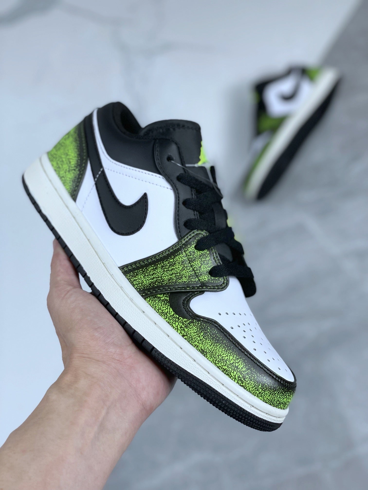 Air Jordan 1 Low "White/Green - Elephant Print"