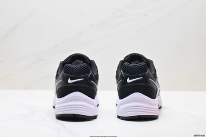 Nike Zoom Vomero 20 in Black/White: Monolithic Precision
