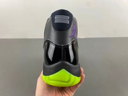 AIR JORDAN 11 RETRO "BLACK / VOLT GREEN"