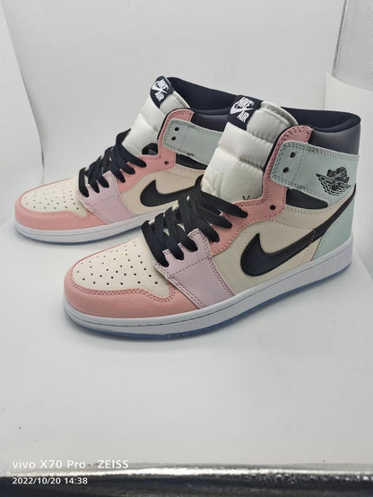 Air Jordan 1 Retro High OG "Macaroon"