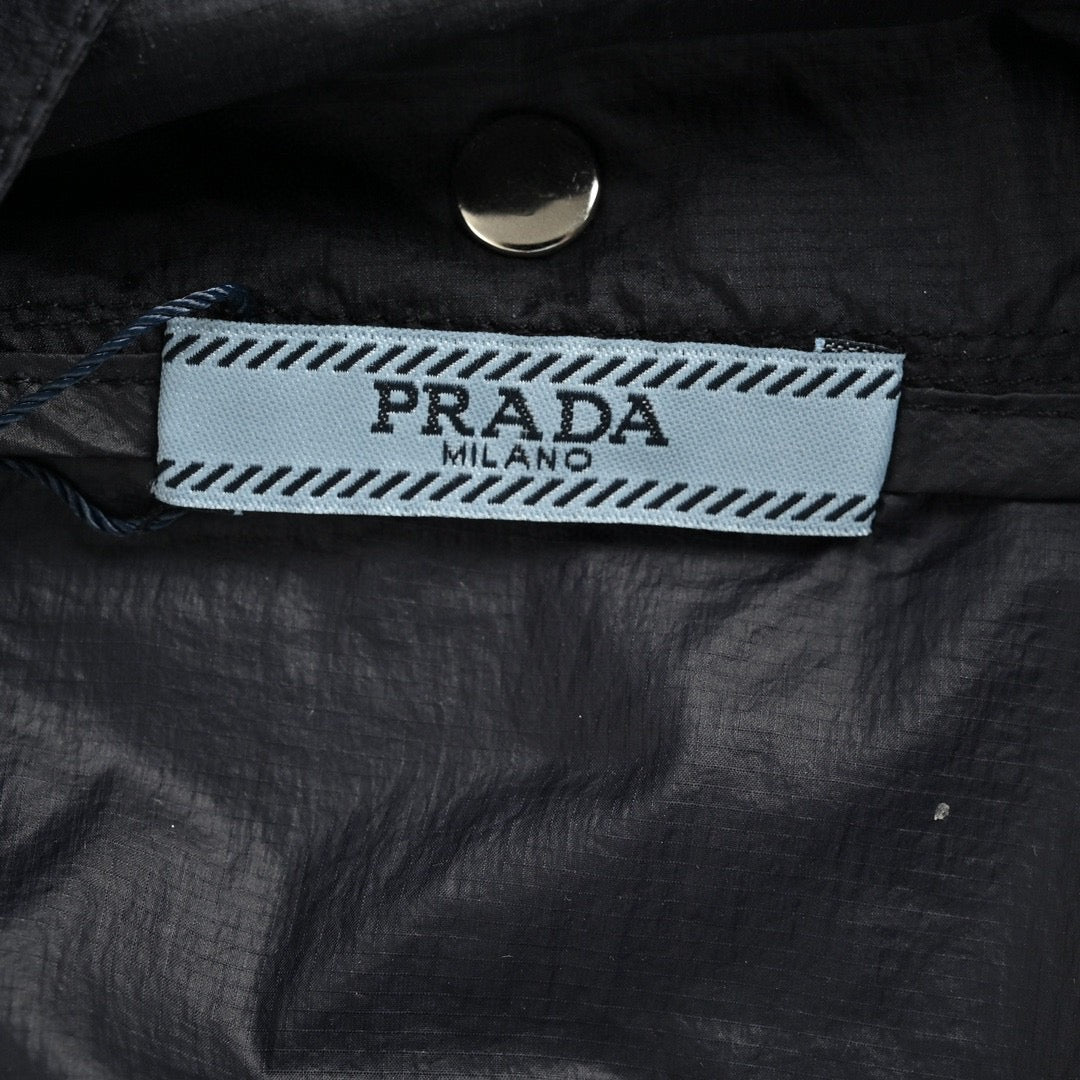 Pra*a lightweight hooded jacket - black