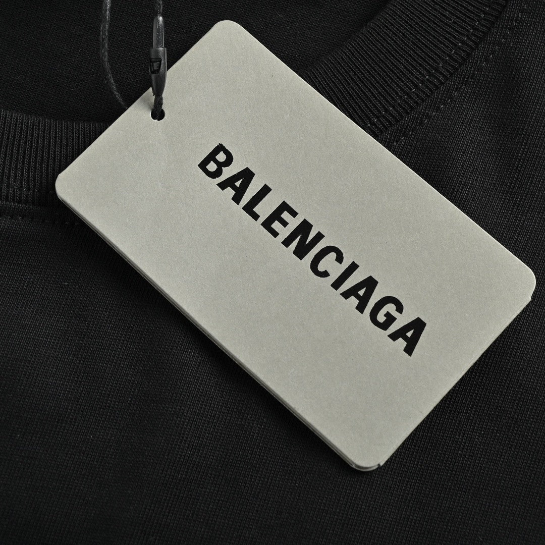 Ba*len*cia*ga embroidered patch logo t-shirt (black)