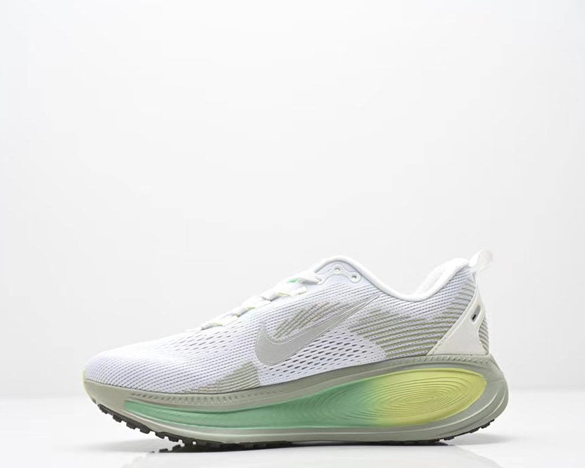 Nike ZoomX Zegama “White/Spring Green” – Trail-Ready Performance