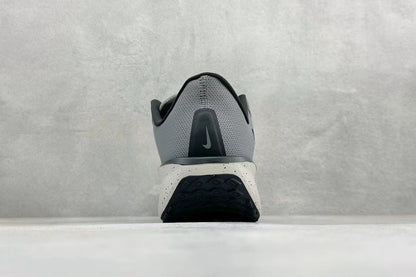 Nike Quest 6 in Grey/Black: Urban Engine