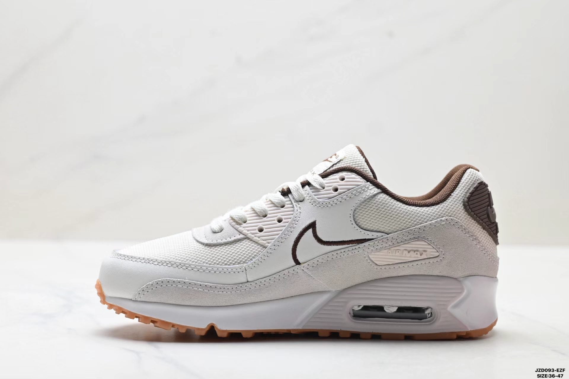 Nike Air Max in White/Grey/Black: Monolithic Gradient