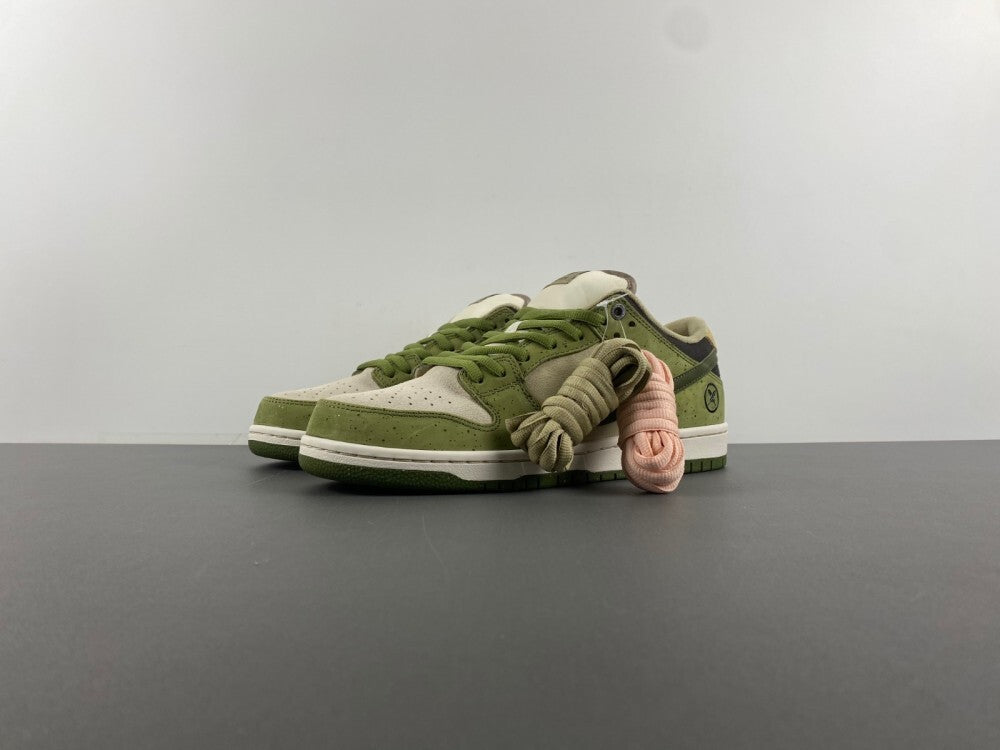 Nike SB Dunk Low "Olympic Gold / Green Champion"