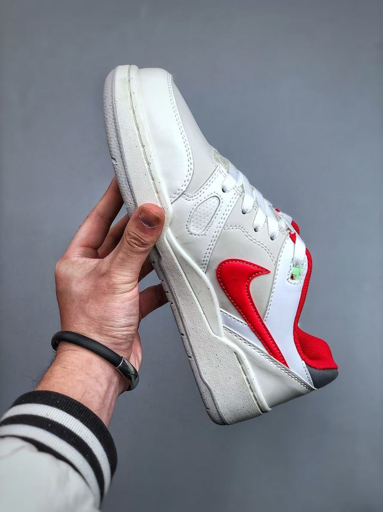 Nike Air Full Force Low in White/Red/Grey: Classic Court Gradient