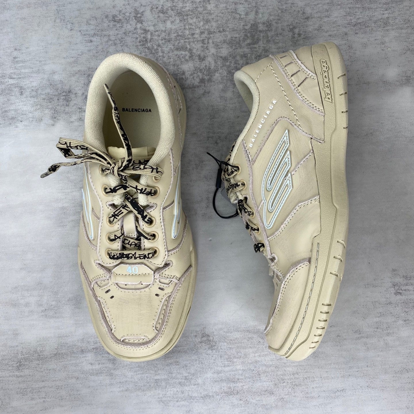 Balenciaga Hamp tons Sneaker in Beige/Grey: Subdued Avant-Garde