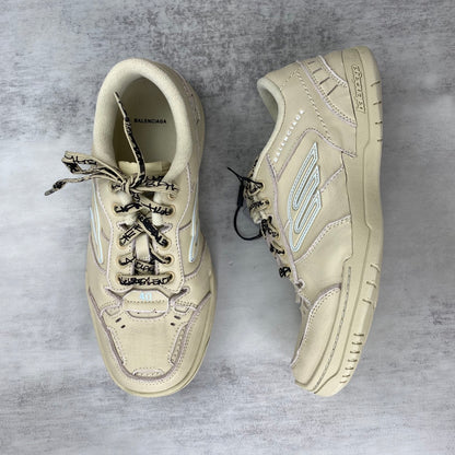 Balenciaga Hamp tons Sneaker in Beige/Grey: Subdued Avant-Garde