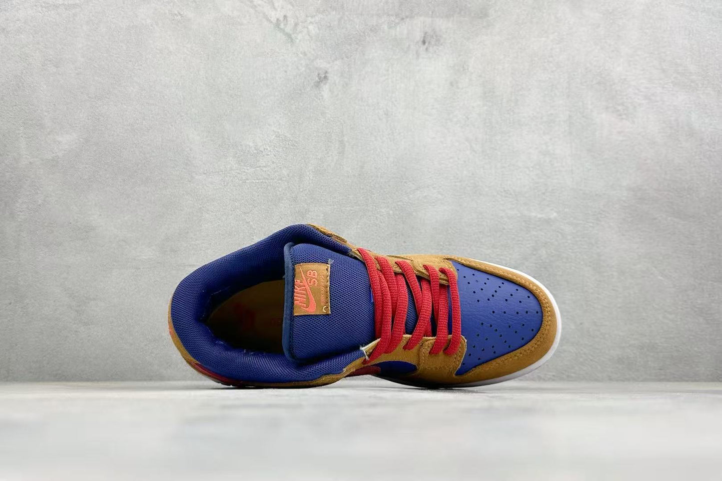 NIKE SB DUNK x PUFF N STUFF