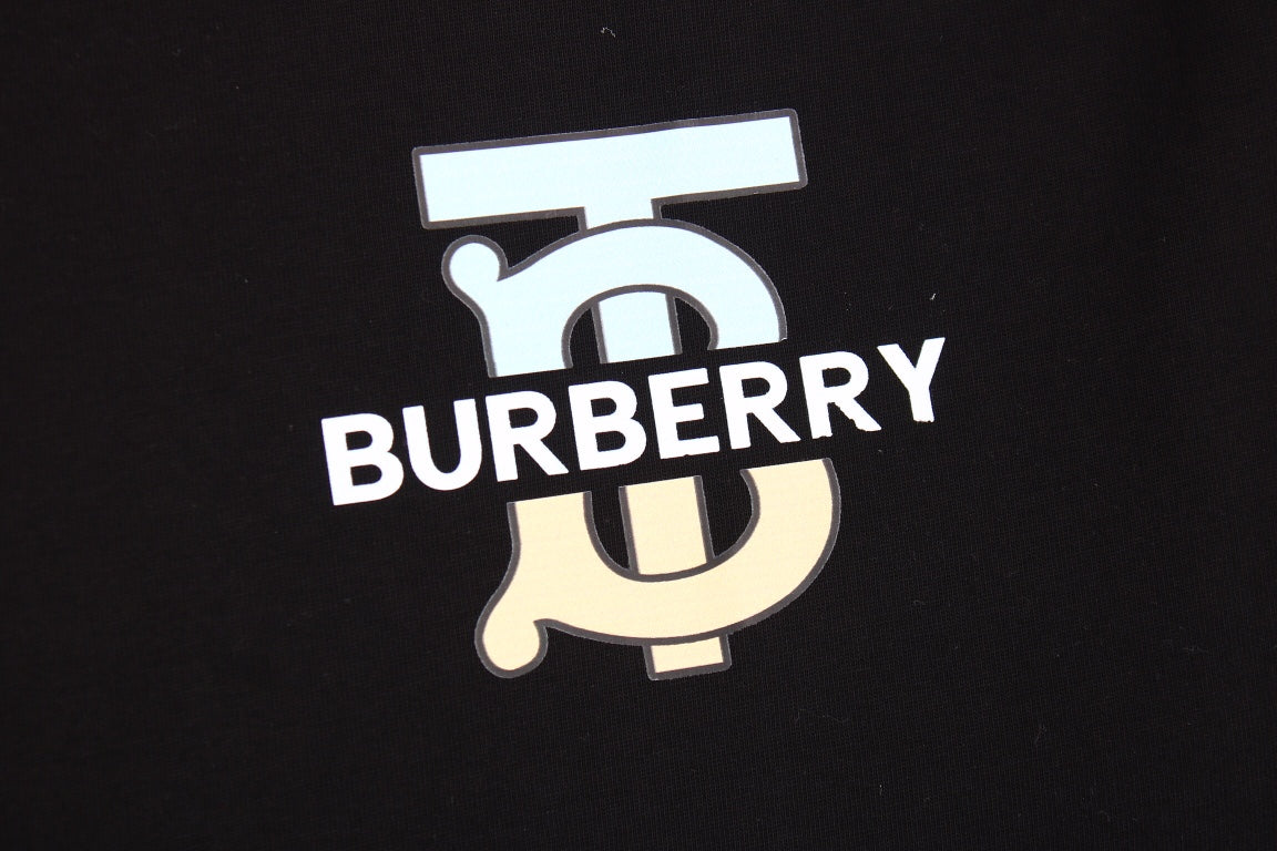 Burberry T-Shirt (Black)