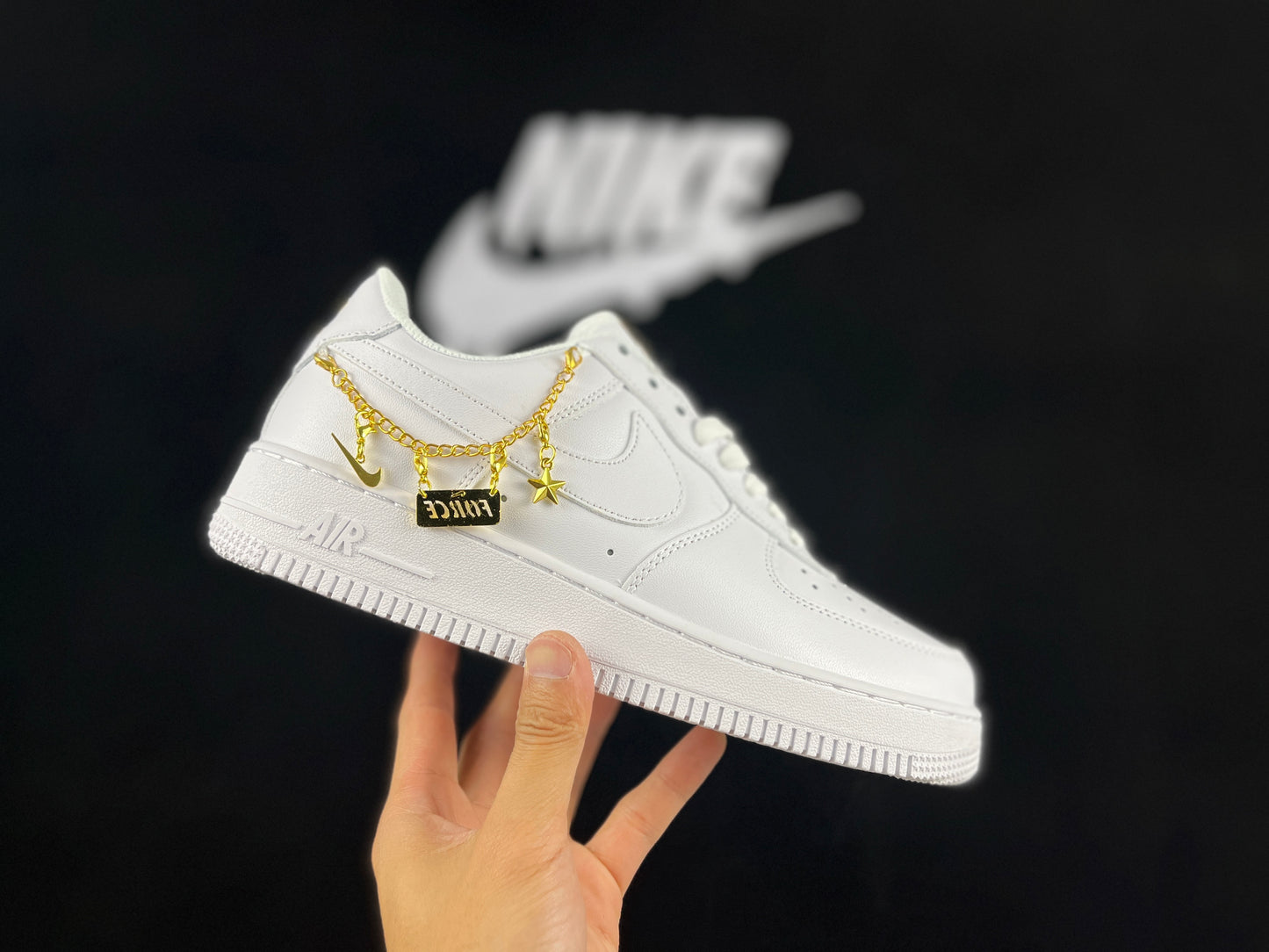 NIKE AIR FORCE 1 Low "Gold Chain"