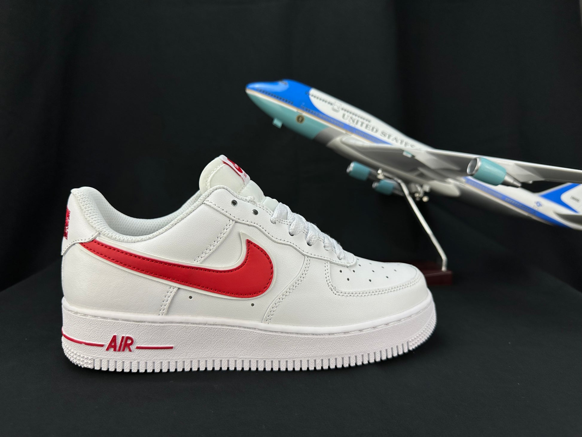 NIKE AIR FORCE 1 "Double Swoosh White/Red"