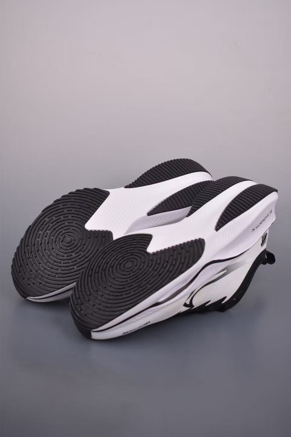 Nike ZoomX in Black/White: Primal Response