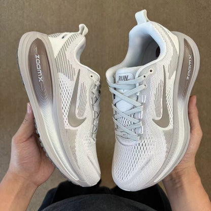 Nike Zoom Vomero in White/Grey: Urban Cumulus
