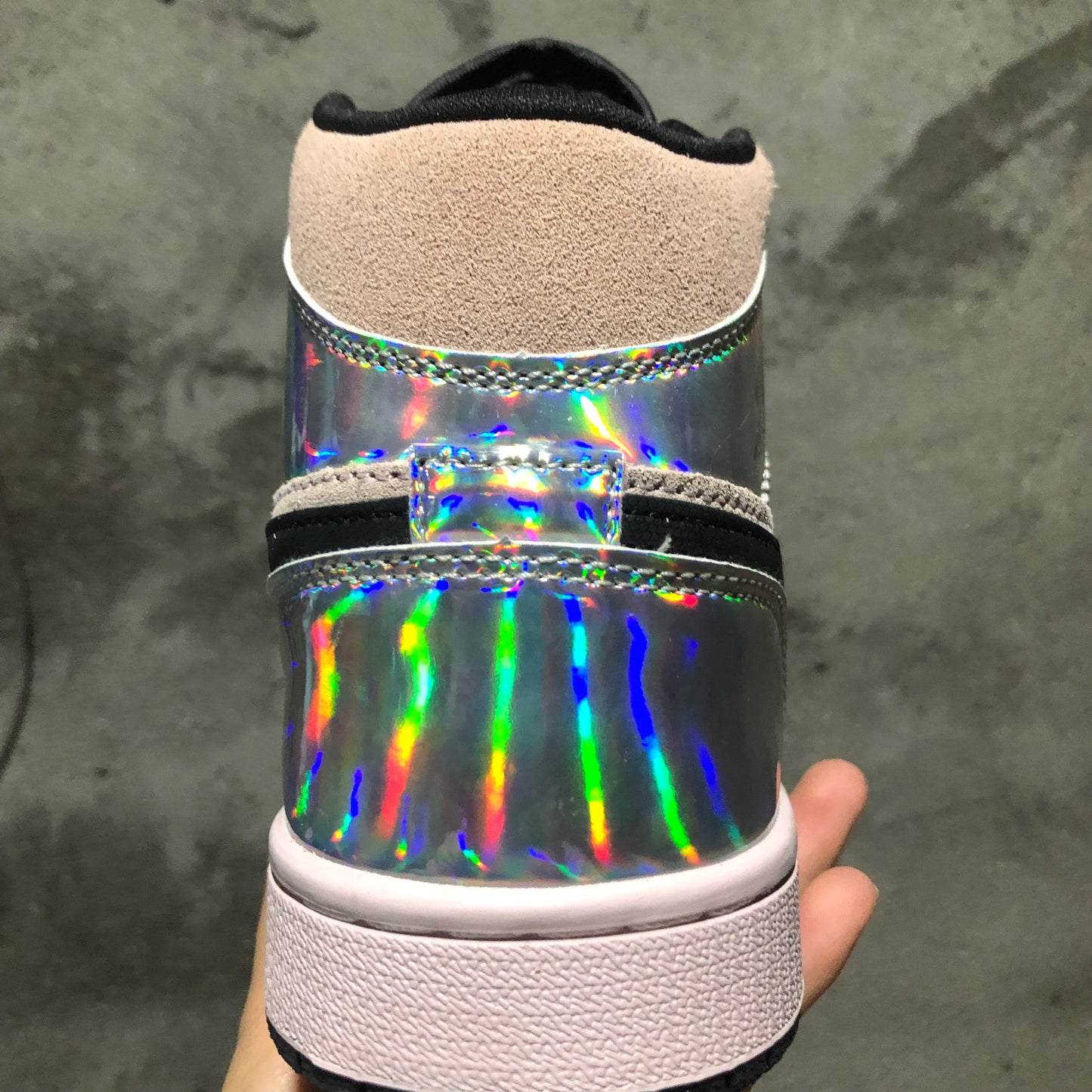 Air Jordan 1 Retro High OG 'Dusty Pink'