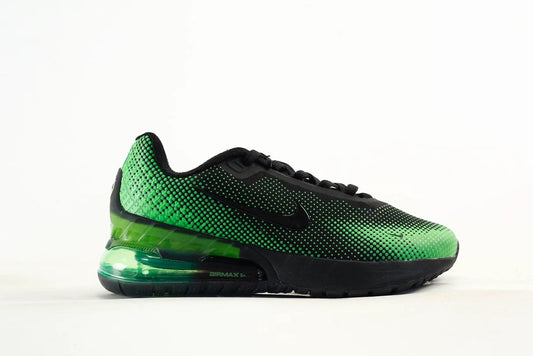 Nike Air Max Phoenix “Green Strike/Black” – Bold Cushioning, Urban-Ready Style