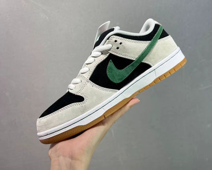 Nike Dunk “Black/Mint Green” – Retro Basketball Vibe