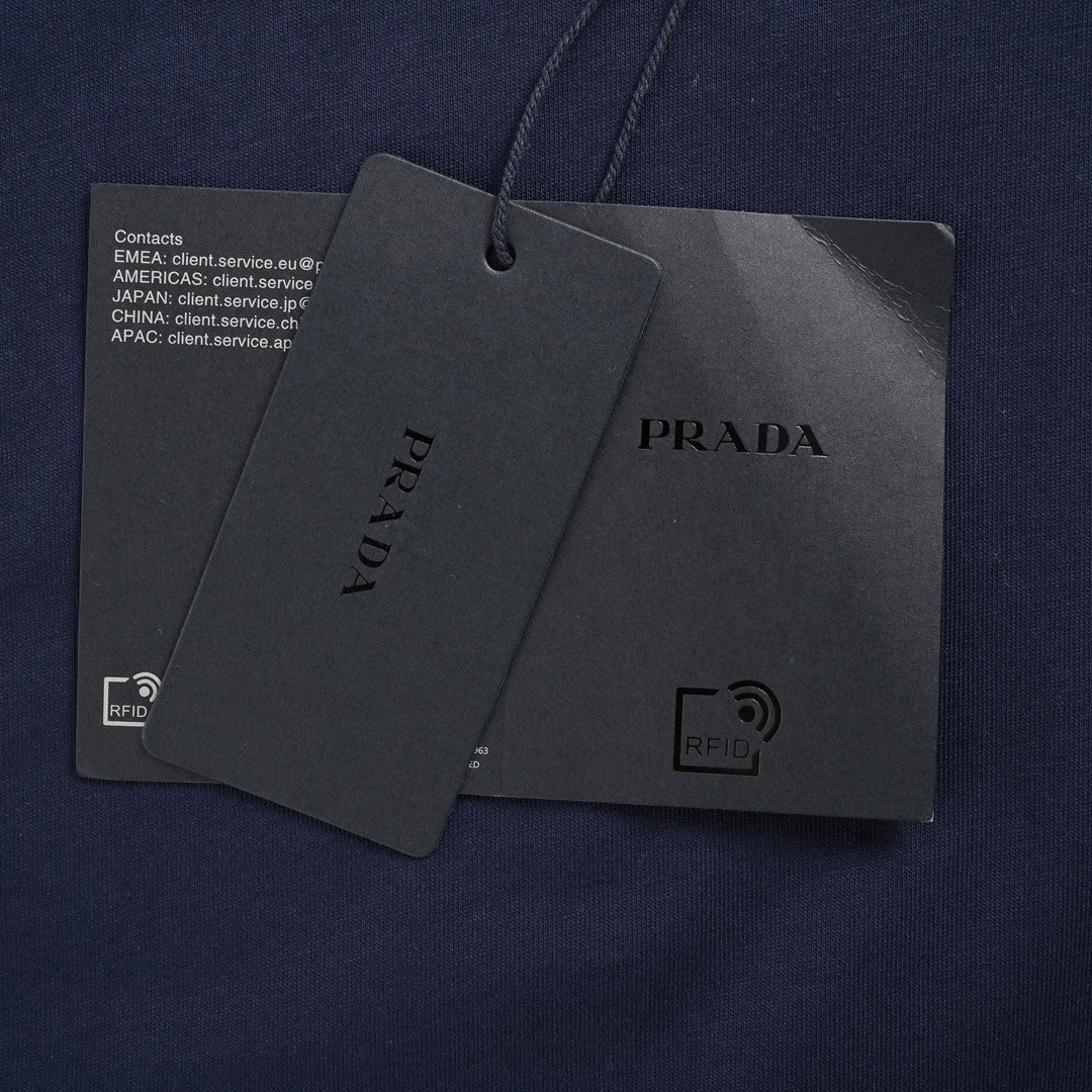 Pra*a navy blue double layer t-shirt