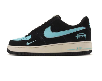 Nike Air Force 1 '07 in Black/Mint: Noir Fresco