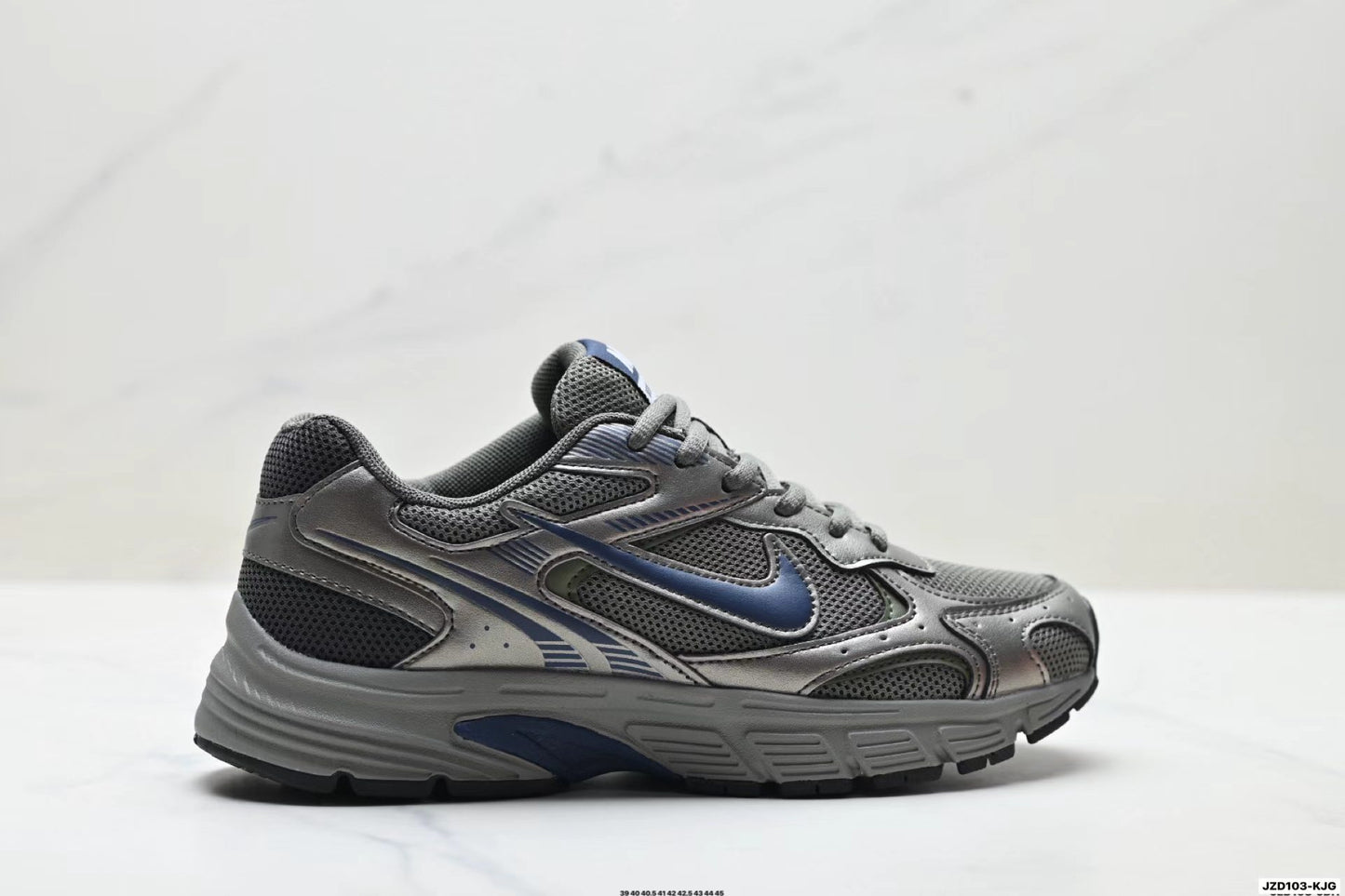 Nike Zoom Vomero 20 in Silver/Blue: Aerodynamic Current