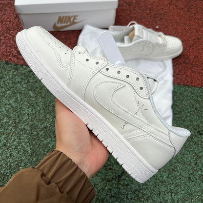 Nike Air Jordan 1 Low – Triple White