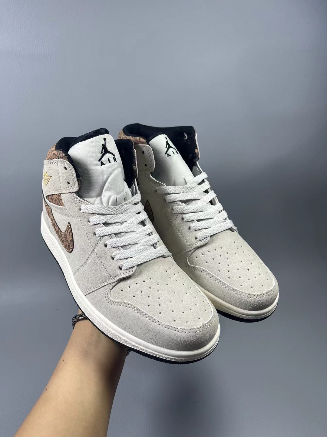 Air Jordan 1 Retro High OG "Cacao Wow"