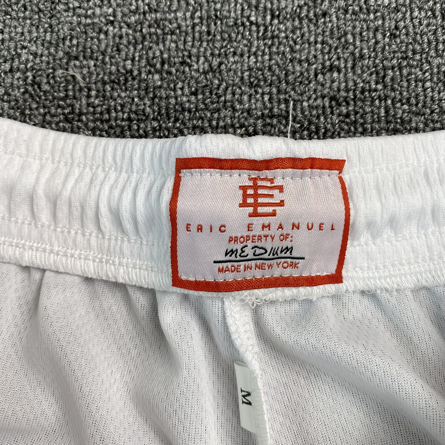 ERIC EMANUEL EE BASIC SHORTS CREAM/BLACK/RED