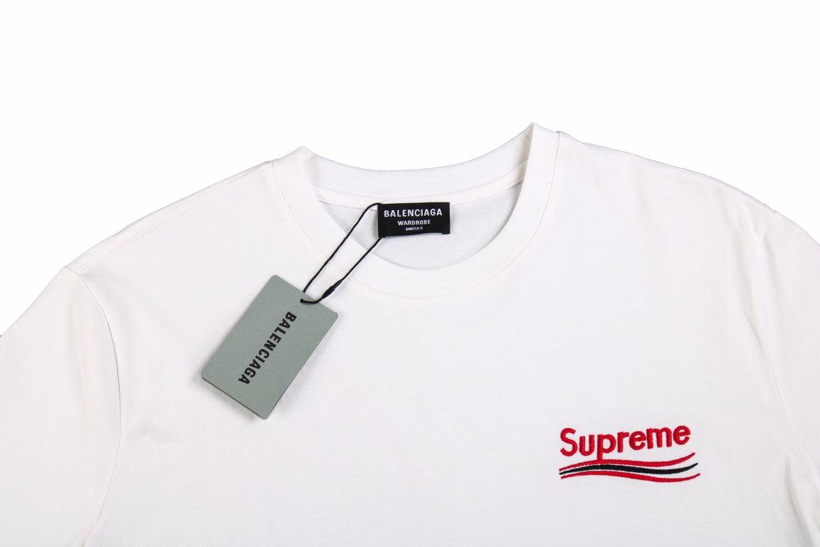 Ba*len*cia*ga x sup*e t-shirt with front logo (white)