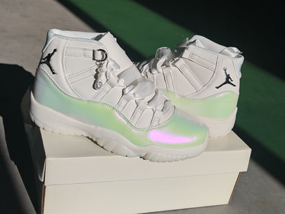AIR JORDAN 11 RETRO "PEARL WHITE"