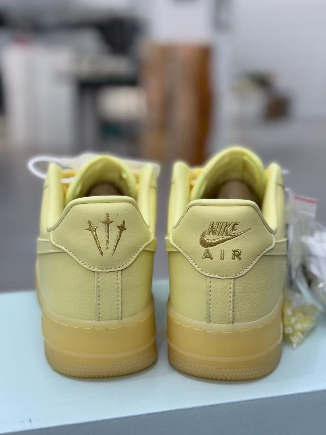 Nike Air Force 1 '07 in Yellow: Solar Icon