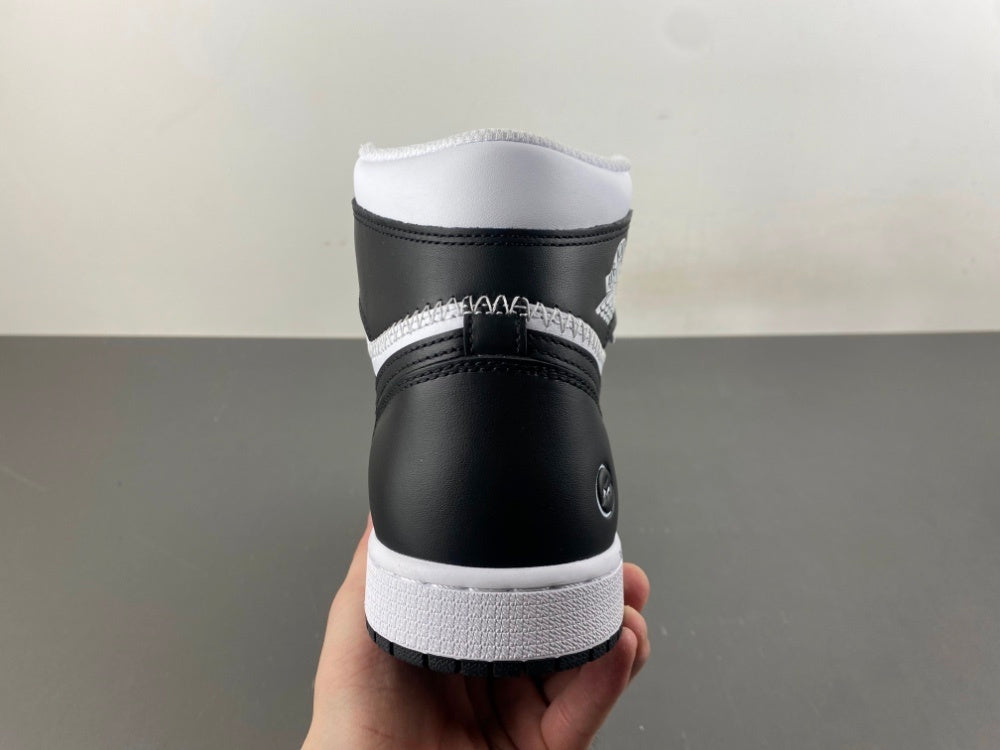 Air Jordan 1 Retro High 'Black/White'