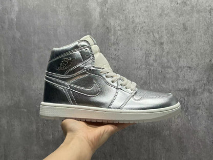 Air Jordan 1 Retro High OG "Metallic Silver"