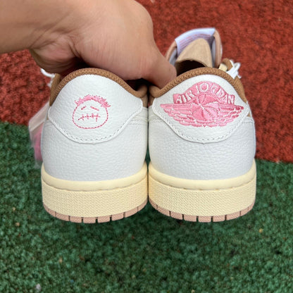 Nike Air Jordan 1 Low WMNS – White / Pale Vanilla / Soft Pink