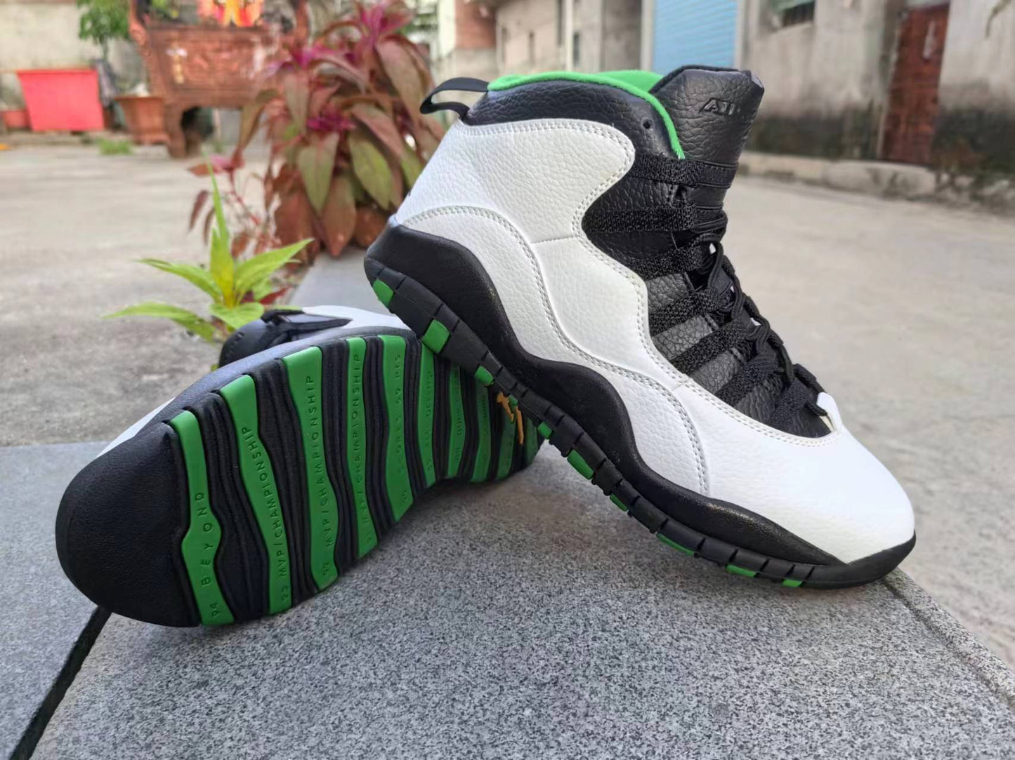 Air Jordan X Retro "White / Black / Green Glow"