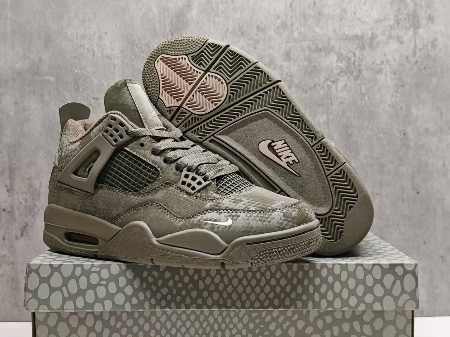 Air Jordan 4 Retro "Military Mamba"