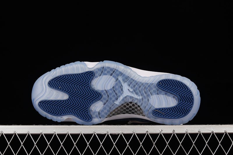 AIR JORDAN 11 RETRO LOW NAVY SNAKESKIN 2019 WHITE/BLACK - Prime Reps