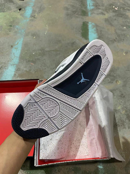 Air Jordan 4 Retro "Columbia"