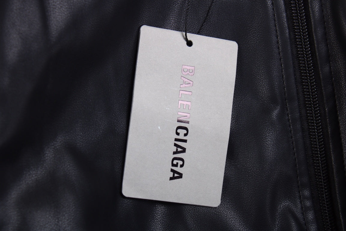 Ba*len*cia*ga reebok jacket