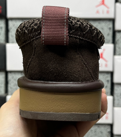 UGG Classic Snow Boot in Chocolate