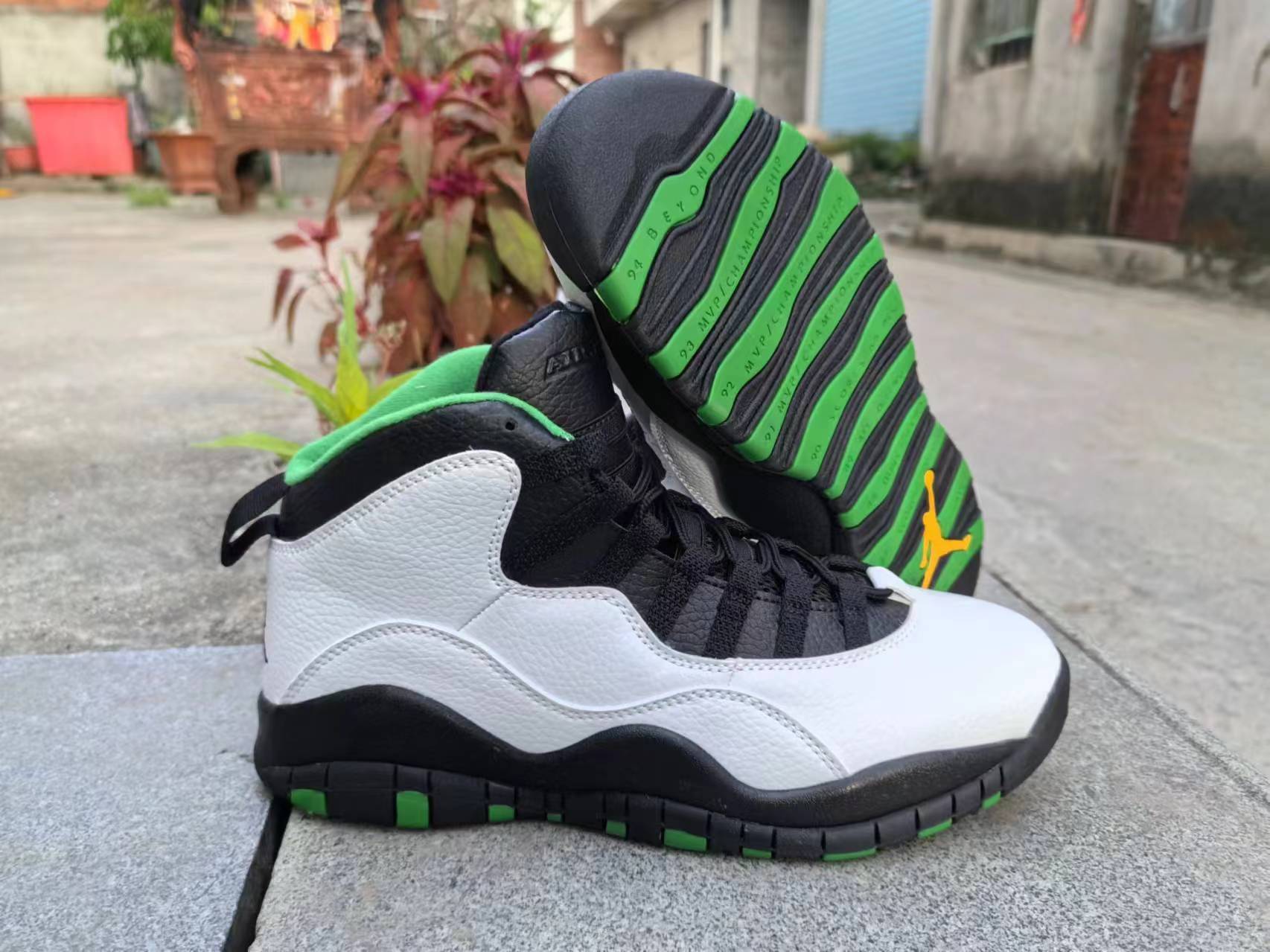 Air Jordan X Retro "White / Black / Green Glow"