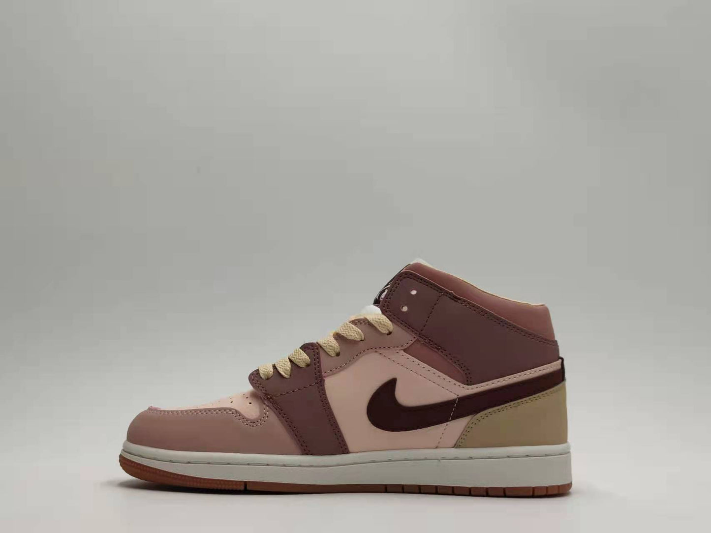 Air Jordan 1 Mid "Red Bean"