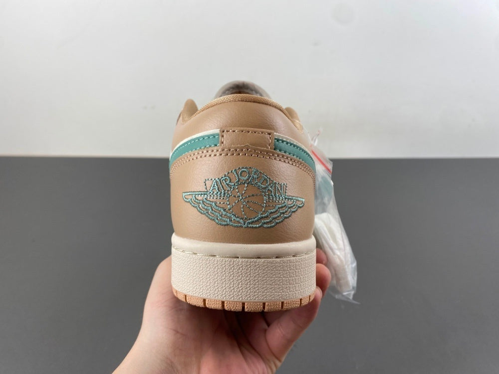 Air Jordan 1 Low "Sail / Seafoam"