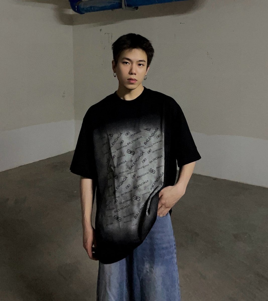 Balenciaga All - Over Logo Print T-Shirt (Black) - Prime Reps