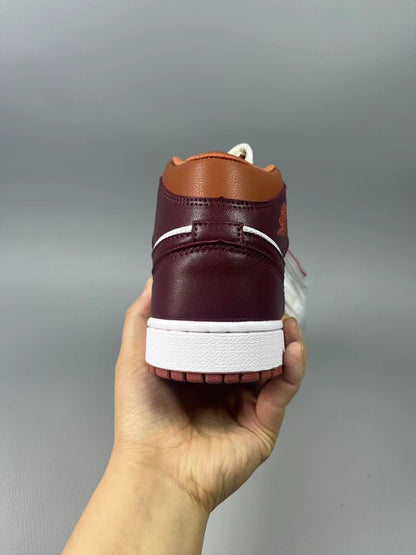 Air Jordan 1 Retro High OG "Brick Red"