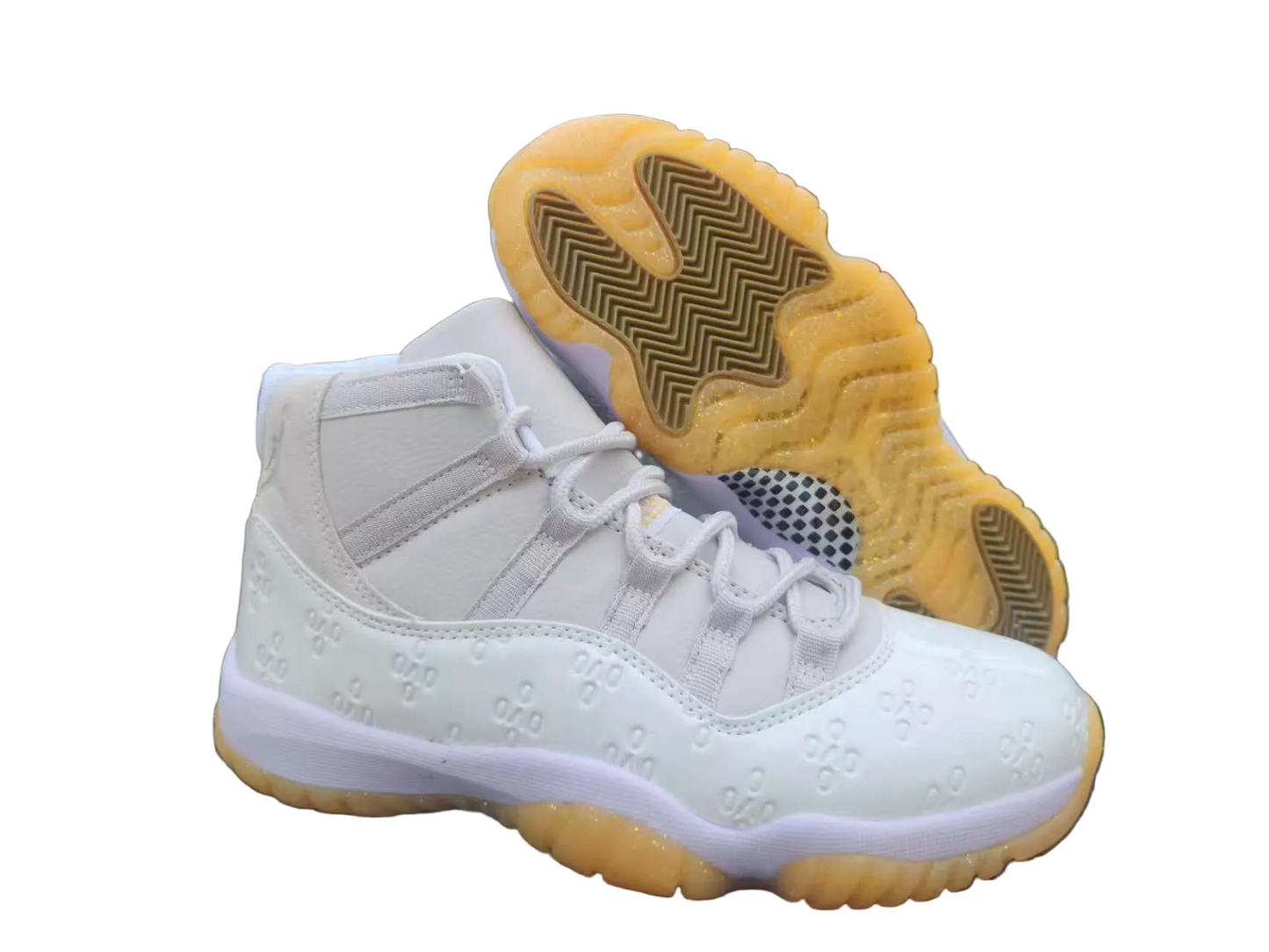 AIR JORDAN 11 RETRO "WHITE / EMBOSSED"